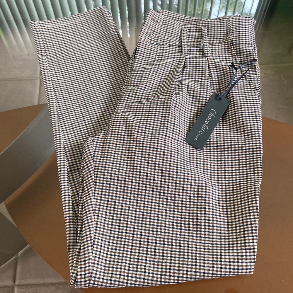 NWT Chocolate pleated pants